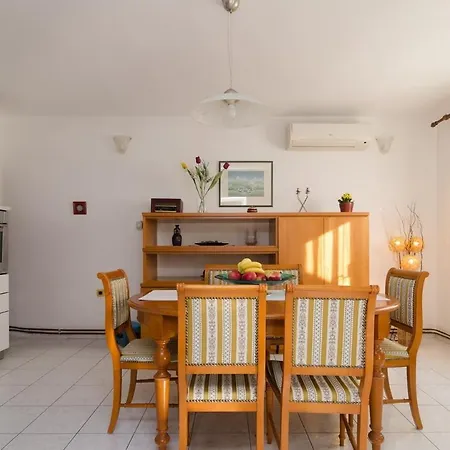 Apartment With Parking Space Nin, Zadar - 11900 Nin