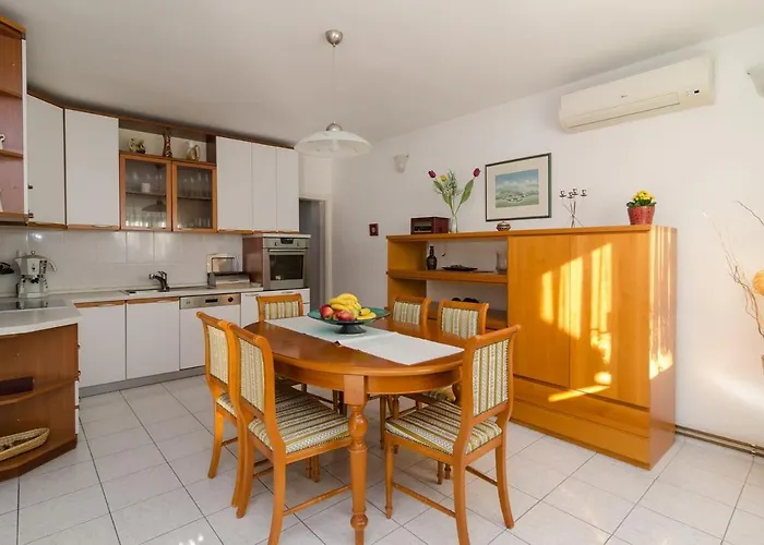 With Parking Space Nin, Zadar - 11900 Apartman