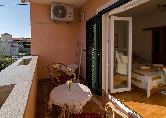 With Parking Space Nin, Zadar - 11900 宁